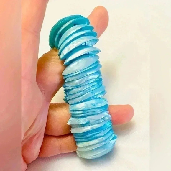 Handmade of Sea  Shells 🐚 bracelet - Picture 3 of 4